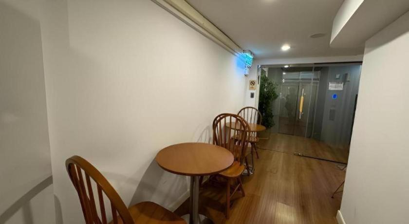 Hotel Seoul3 & Slow Bar Cafe 2*