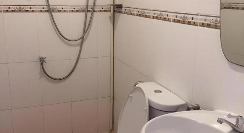 Ban Thungdang Housetel Hotel
