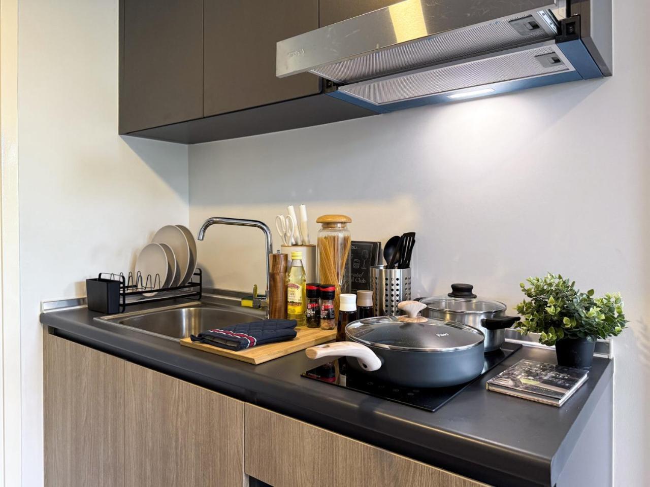 Serene Tropical 1br - Ultra Fast Wifi - Sathorn Bangkok
