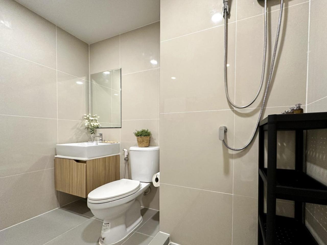 Apartment Serene Tropical 1br - Ultra Fast Wifi - Sathorn