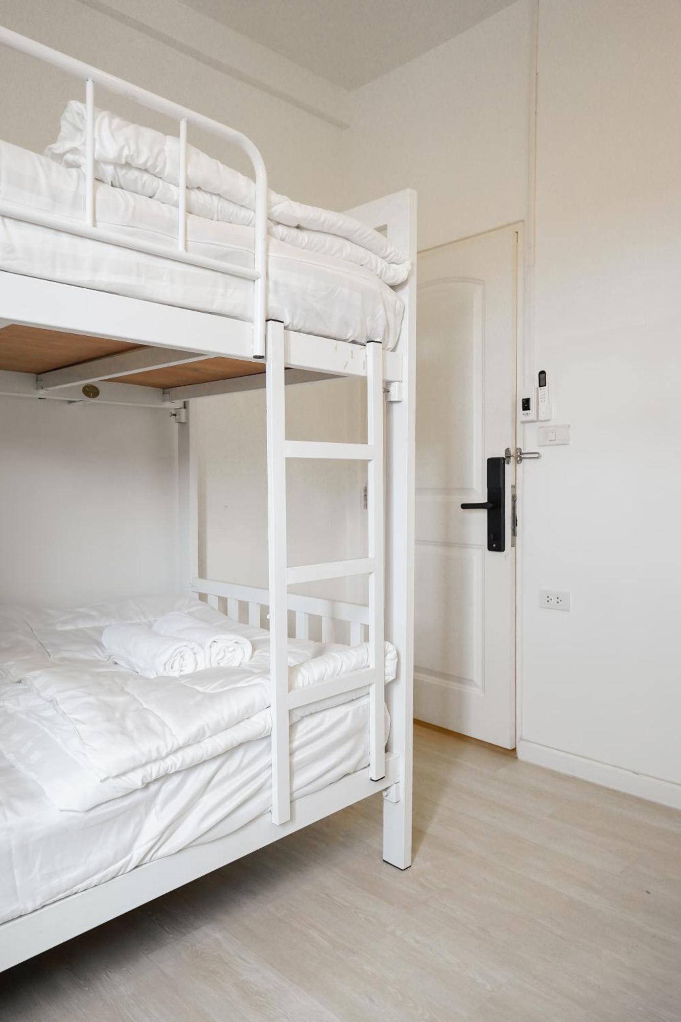 Hostel The Roamery Bangkok