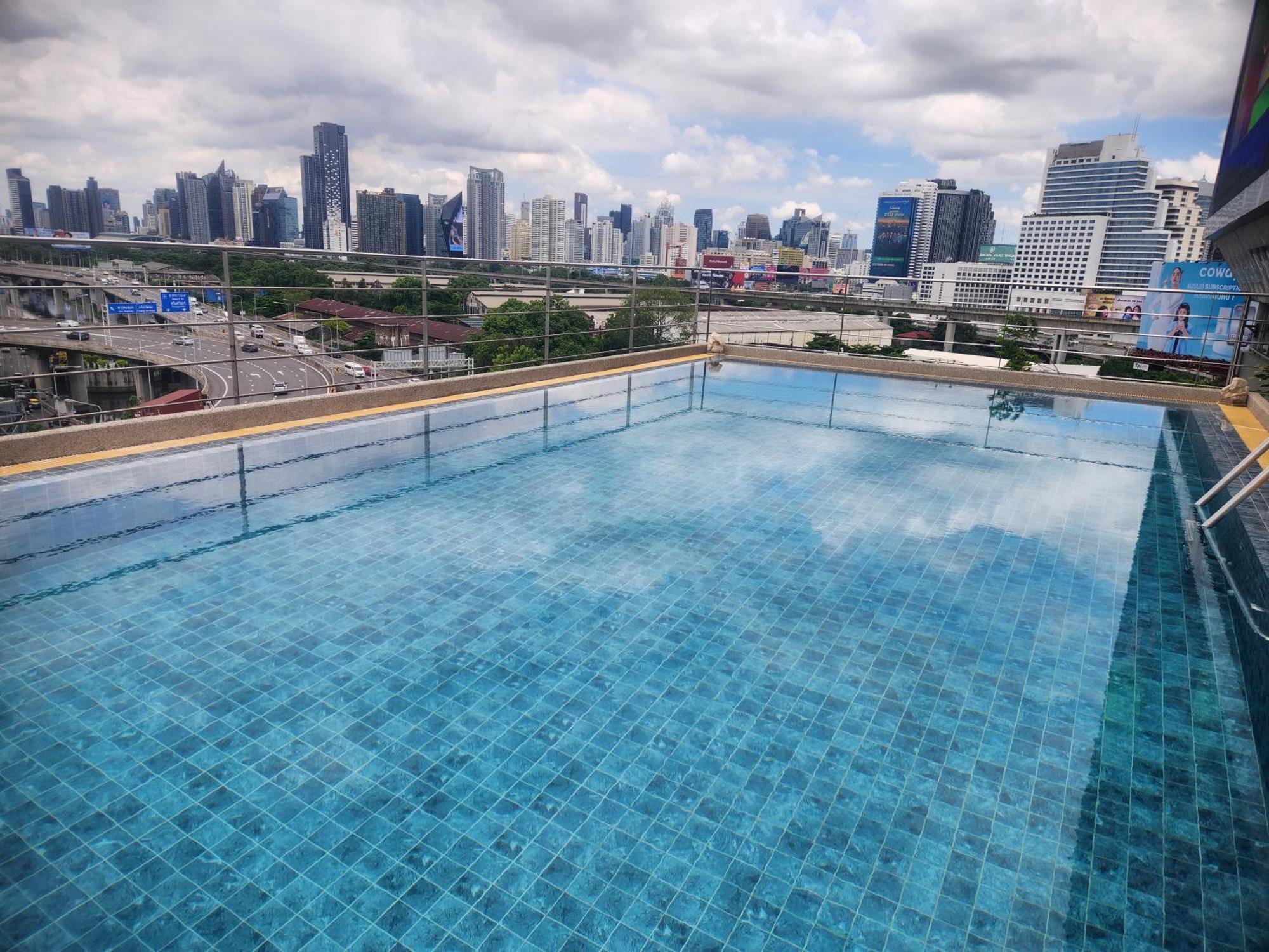 Interchange Tower Serviced - Sha Extra Hotel 3*