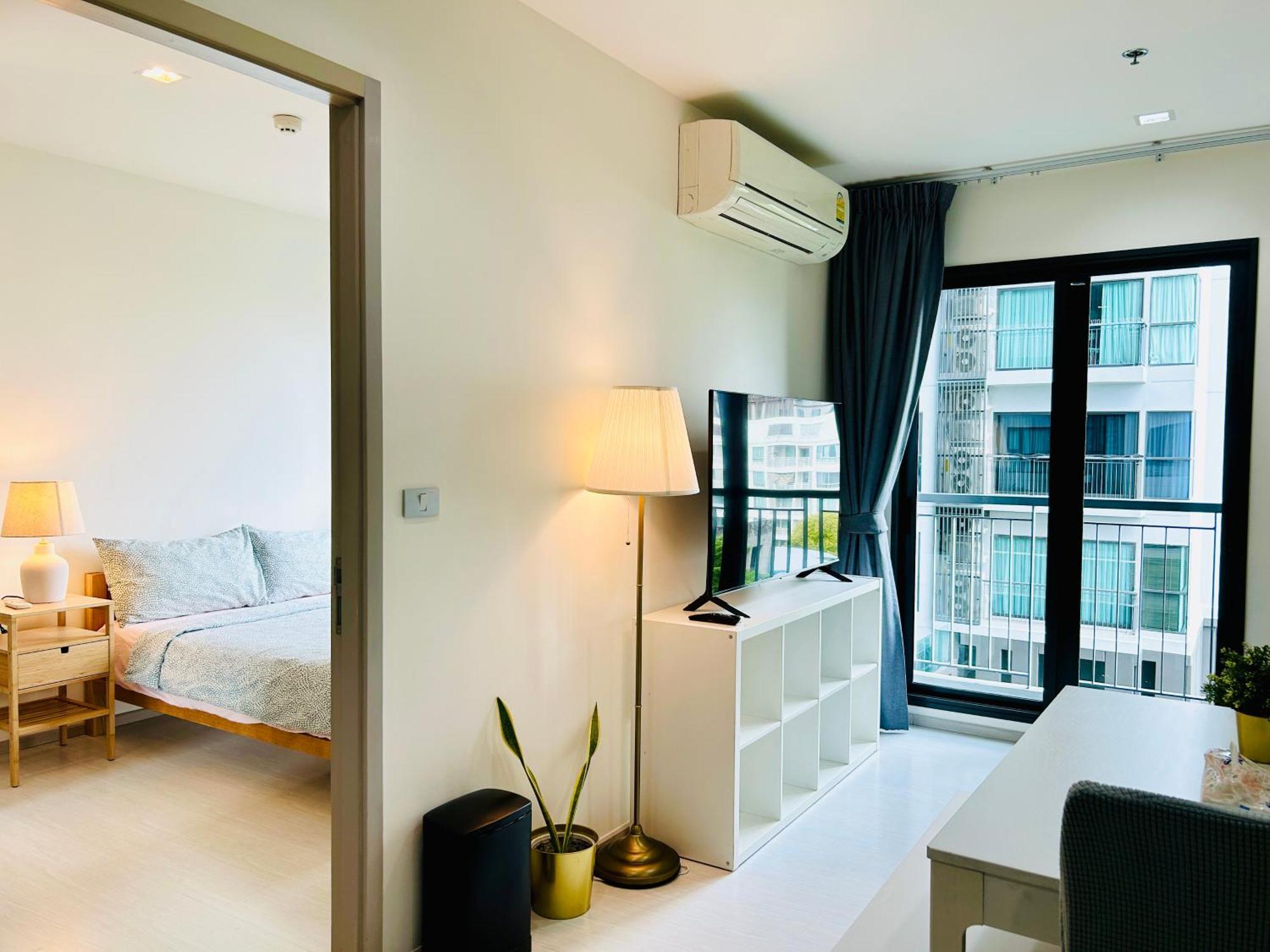 Apartment Rhythm Sukhumvit 36 Two Bedrooms *