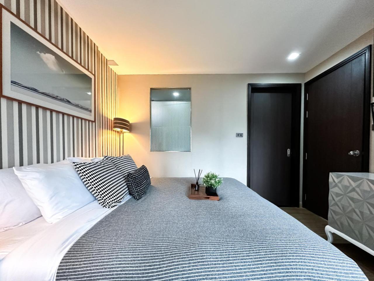 Tropical Modern 1br - Ultra Fast Wifi - Thong Lo Apartment