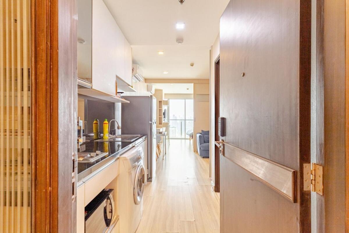 Super View Room, Swimming Pool,gym,150m Walk To Bts * Bangkok