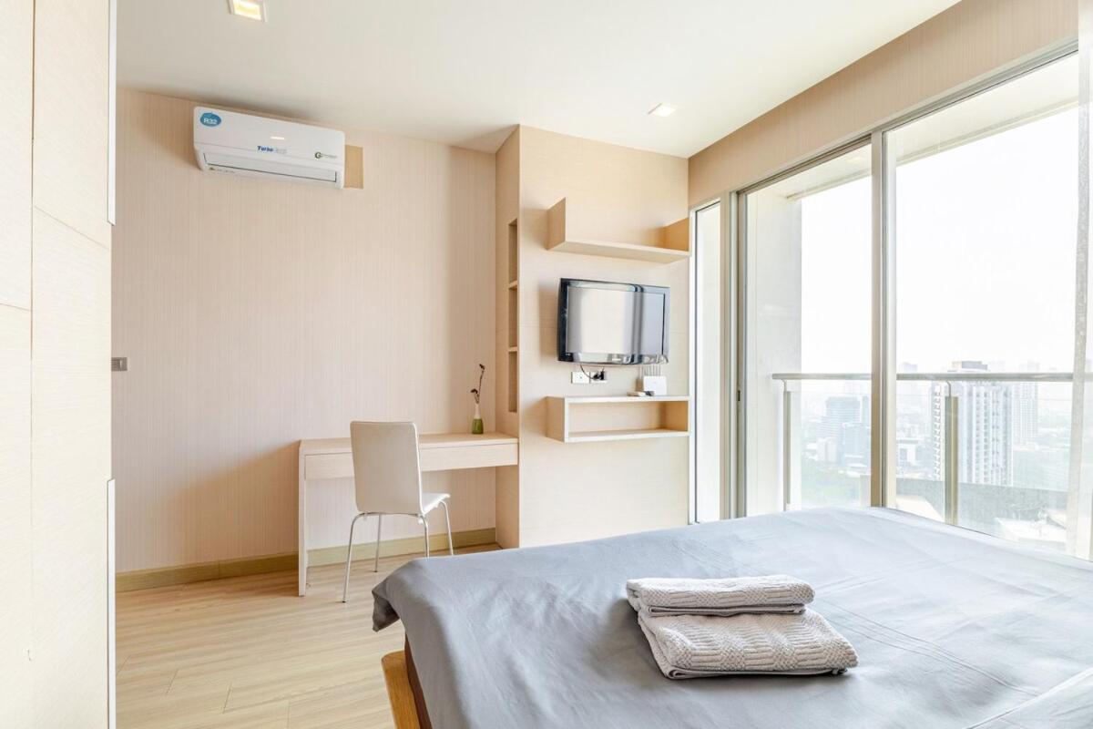 Super View Room, Swimming Pool,gym,150m Walk To Bts Apartment