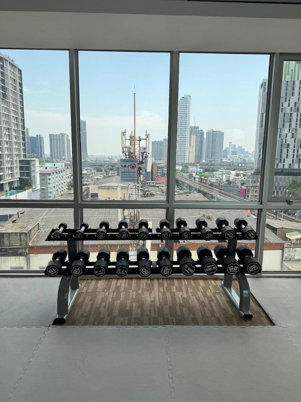Super View Room, Swimming Pool,gym,150m Walk To Bts Apartment
