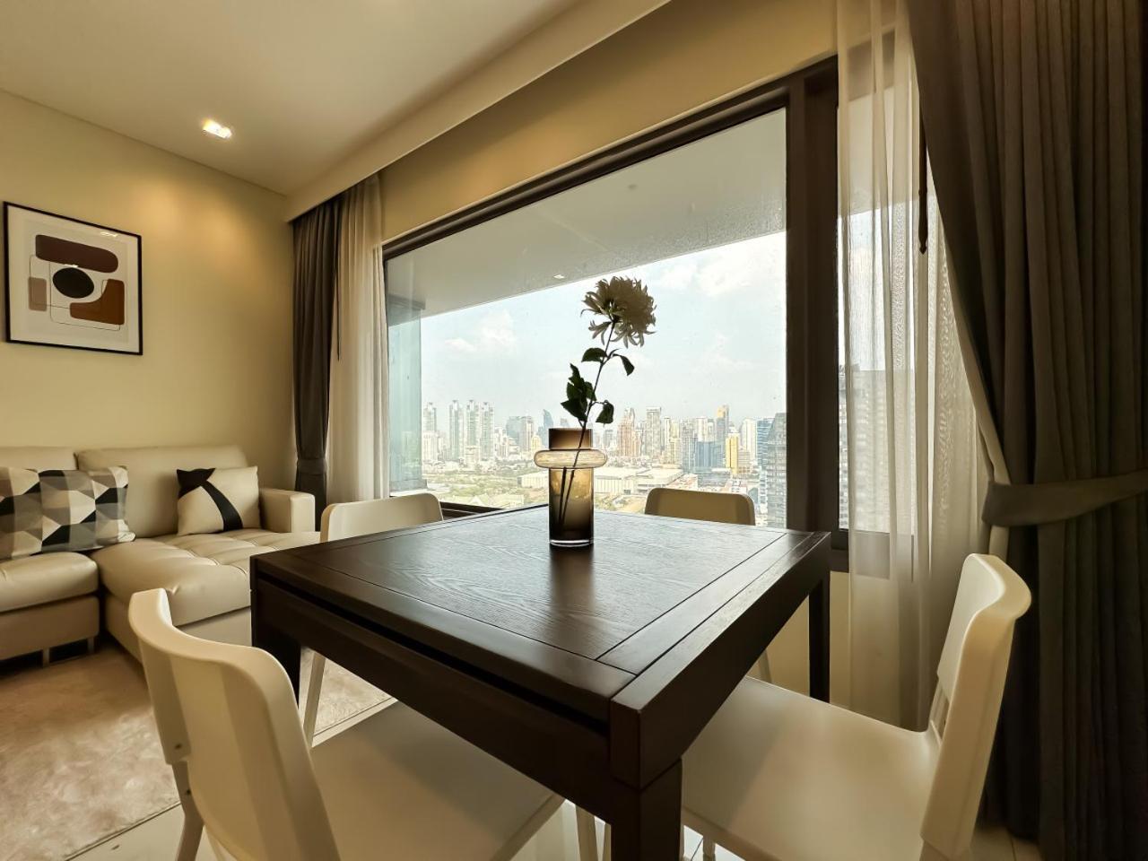 Apartment Spacious High Rise 2br - Ultra Fast Wifi - Phrom Phong *