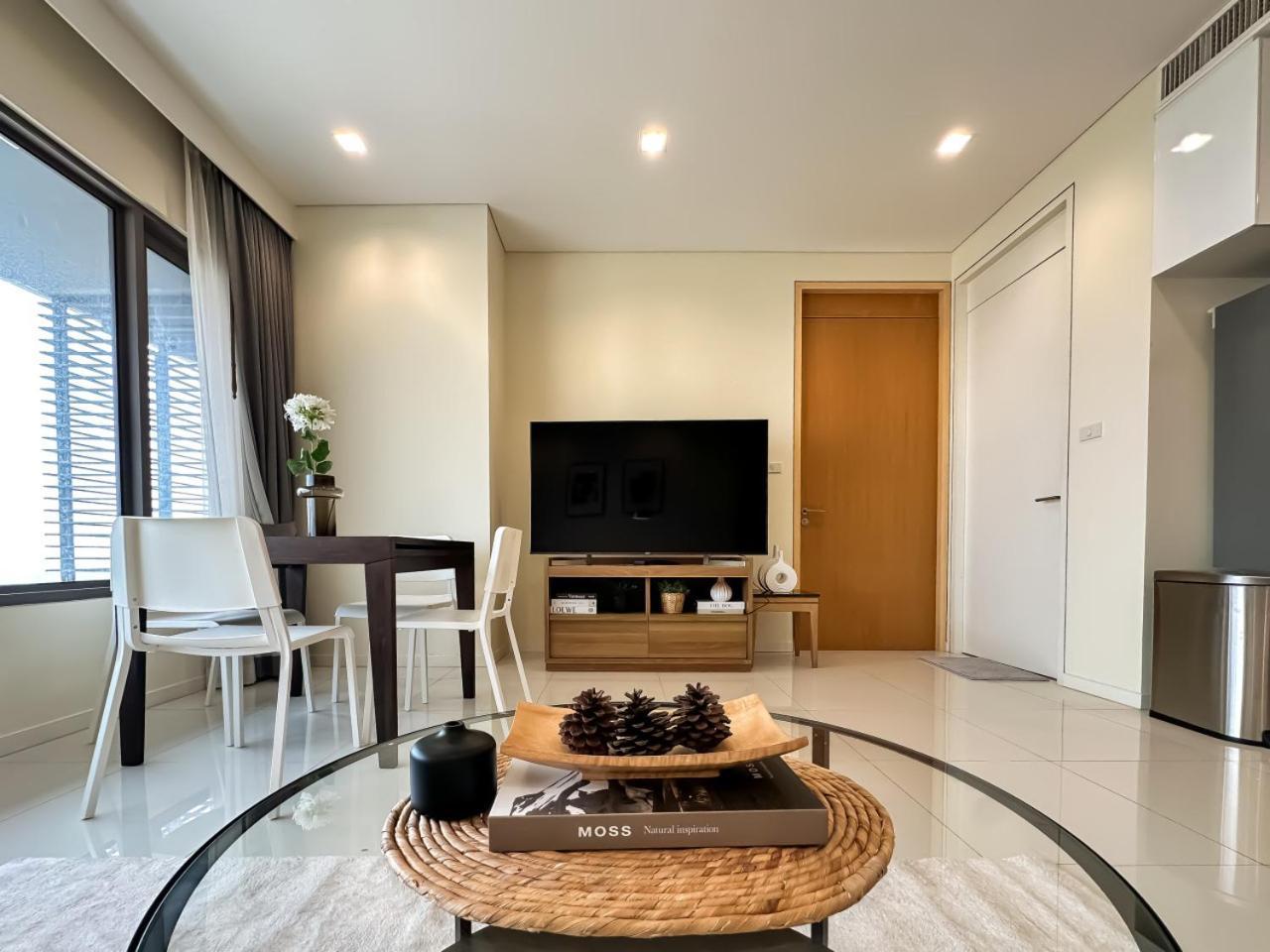 Apartment Spacious High Rise 2br - Ultra Fast Wifi - Phrom Phong