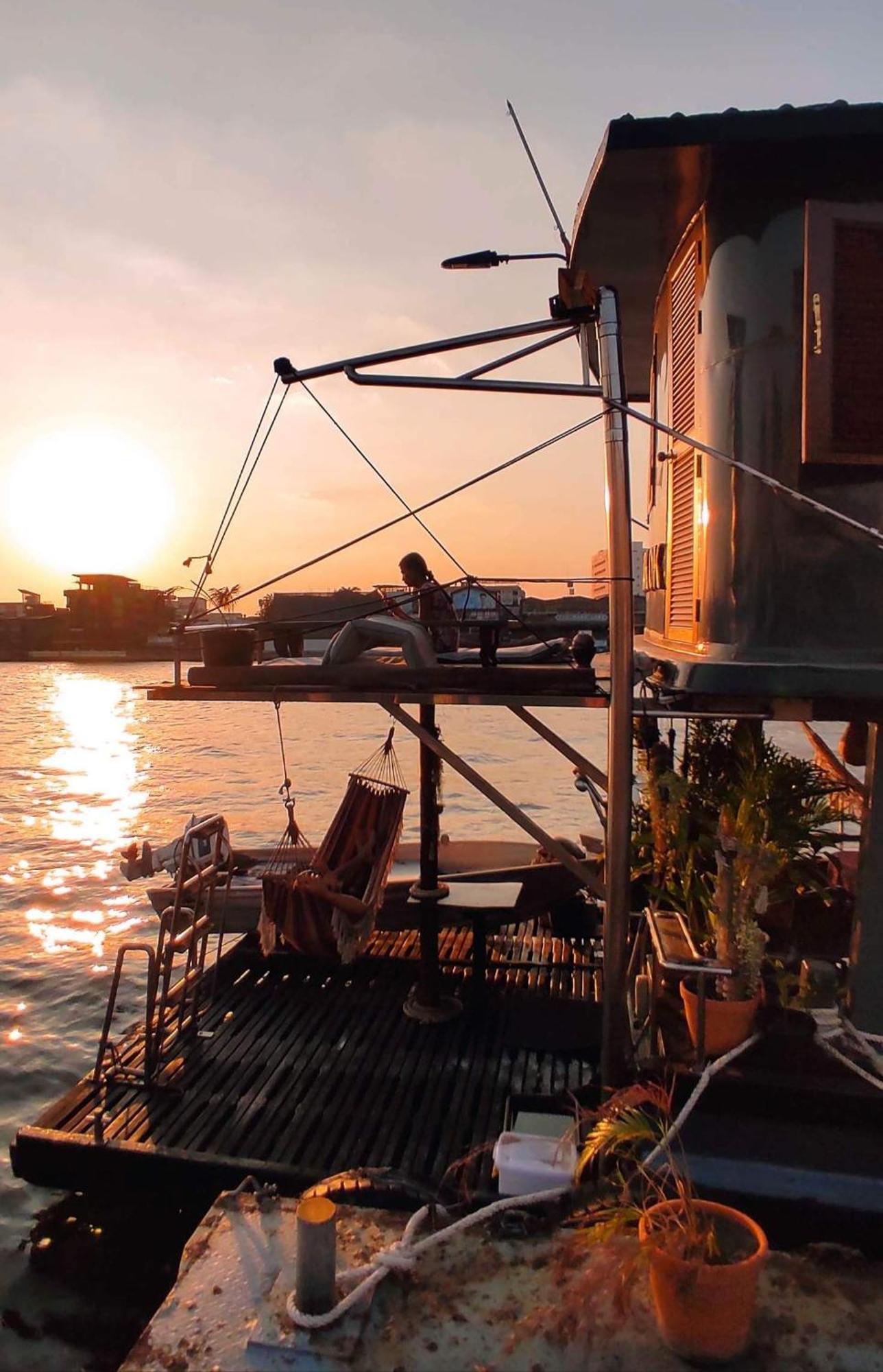Sabai Sabai Liveaboard Bangkok