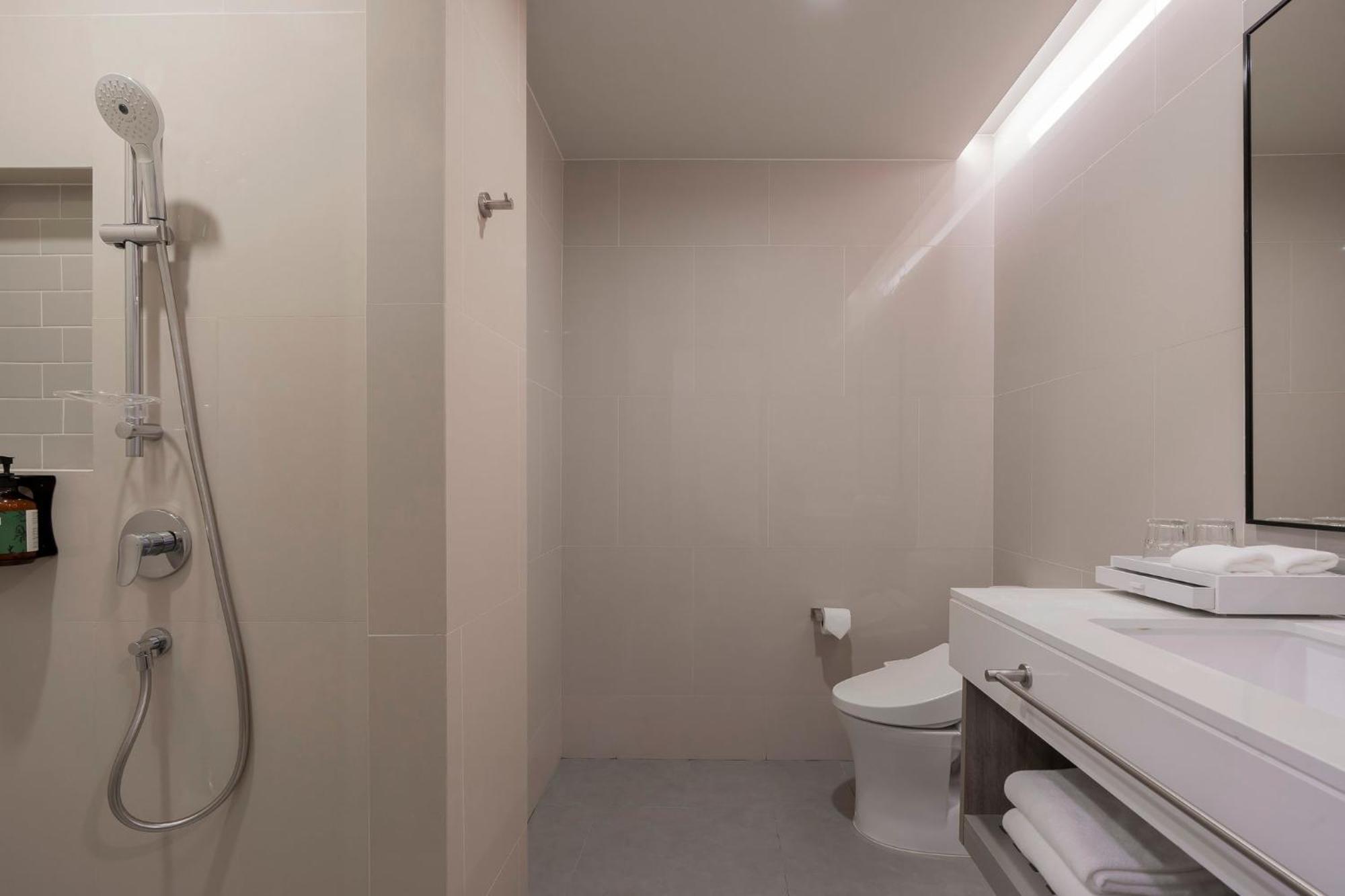 Hotel Staybridge Sukhumvit By Ihg 4*