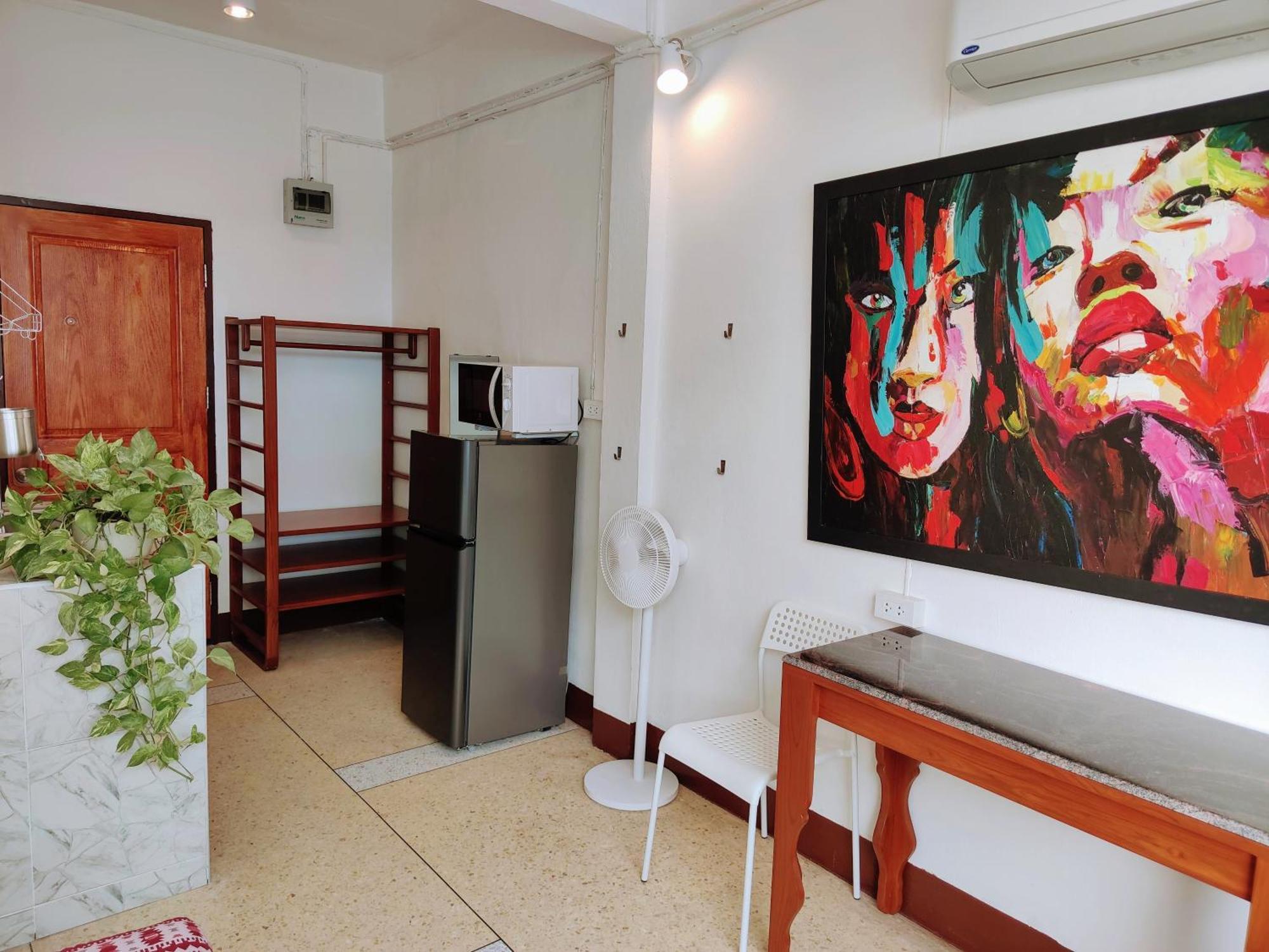 Lumphini 9 Haven Urban Retreat Bright Bangkok