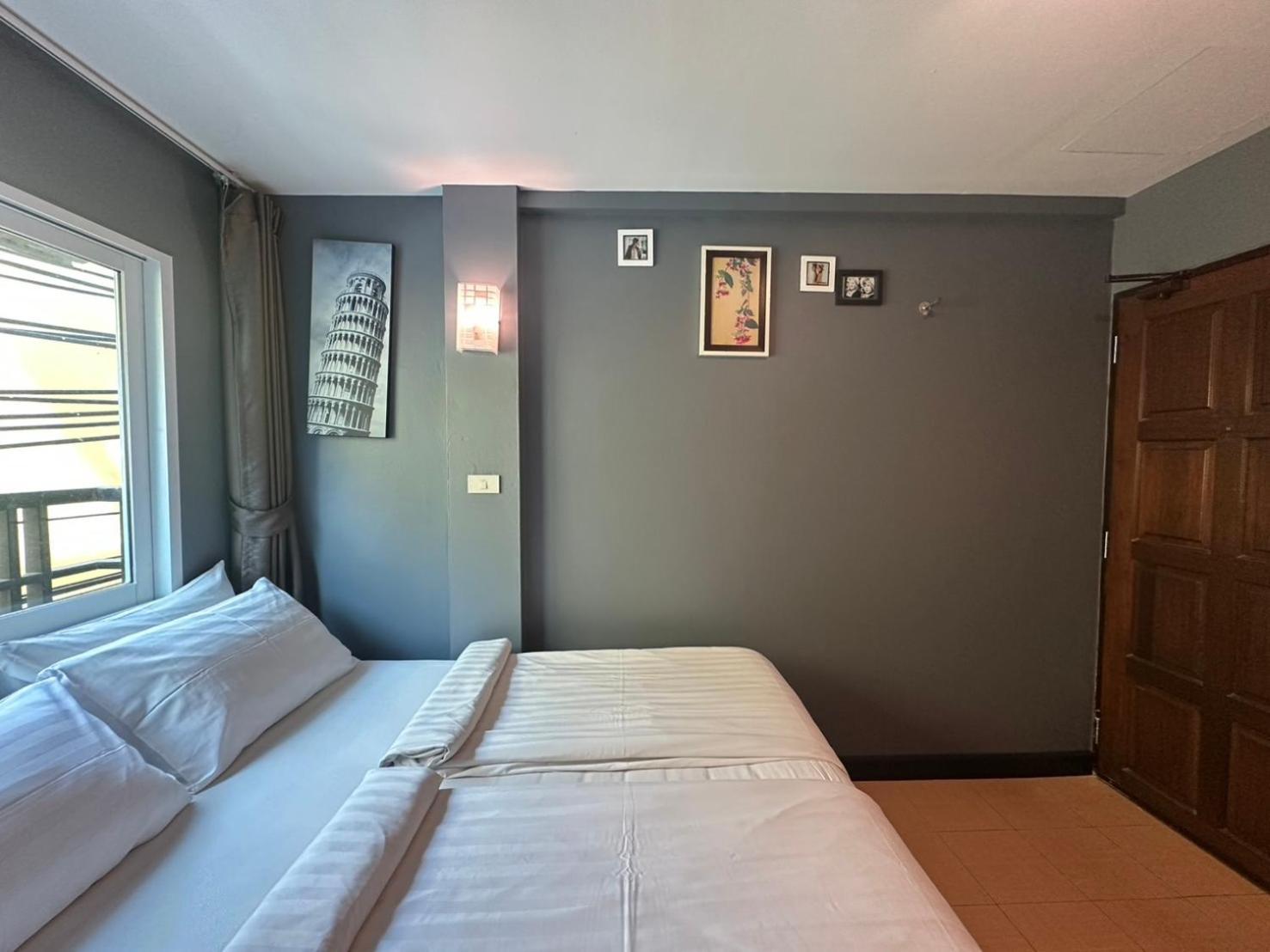 Bbhouse Phra Athit Guest house