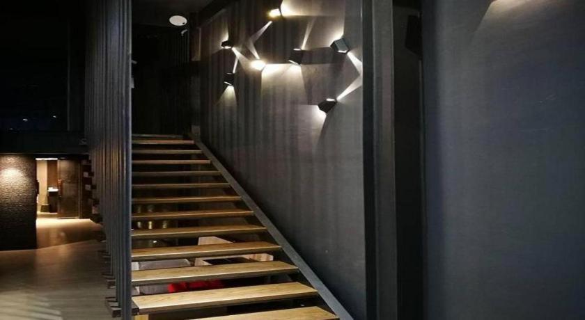 Hostel Sook Station Bangkok