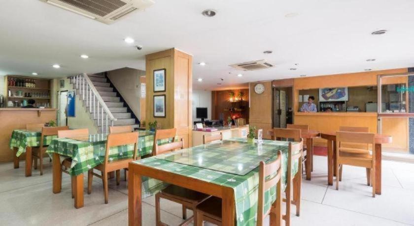 Muangphol Mansion 3*