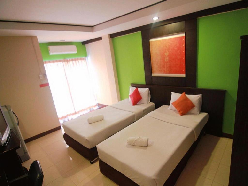 Grand Pinnacle Hotel 3*