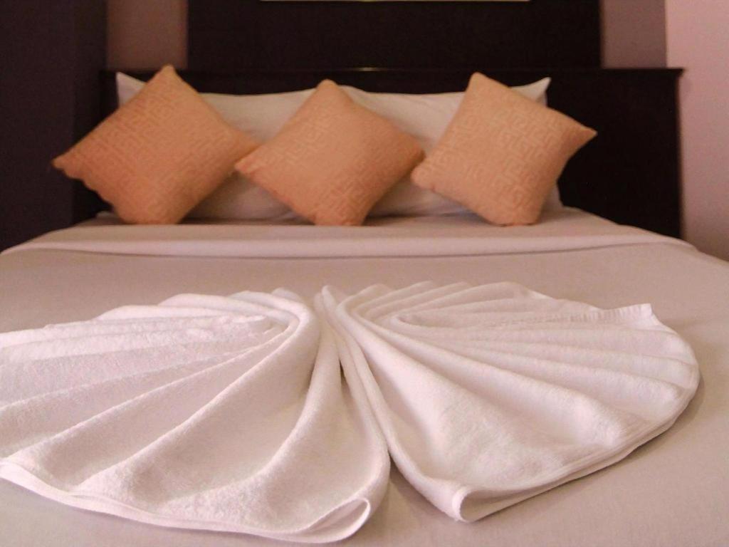 Grand Pinnacle Hotel