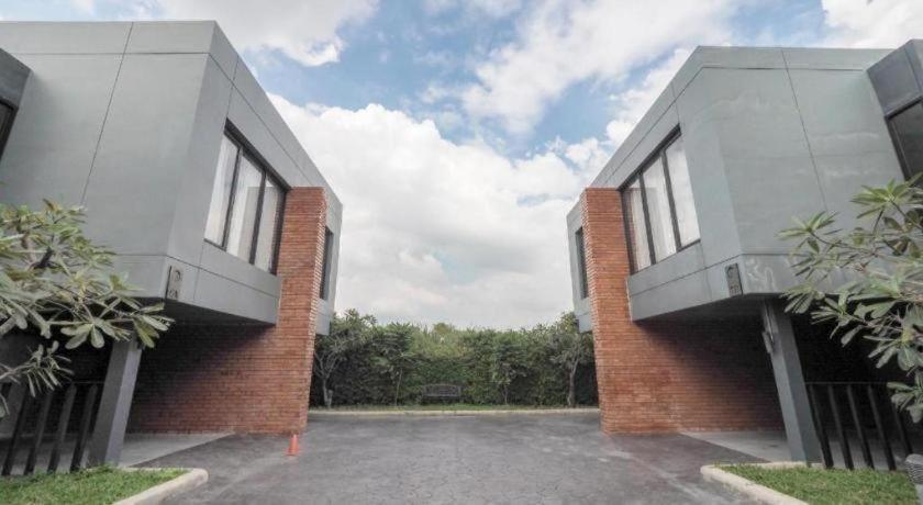 Oyo 75368 Demadre Hotel 3*