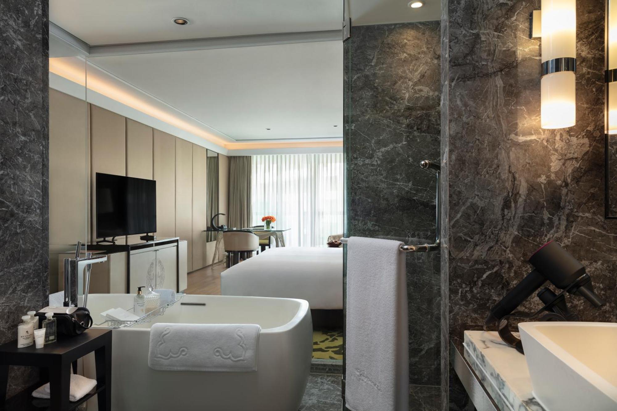 Siam Kempinski Hotel 5*