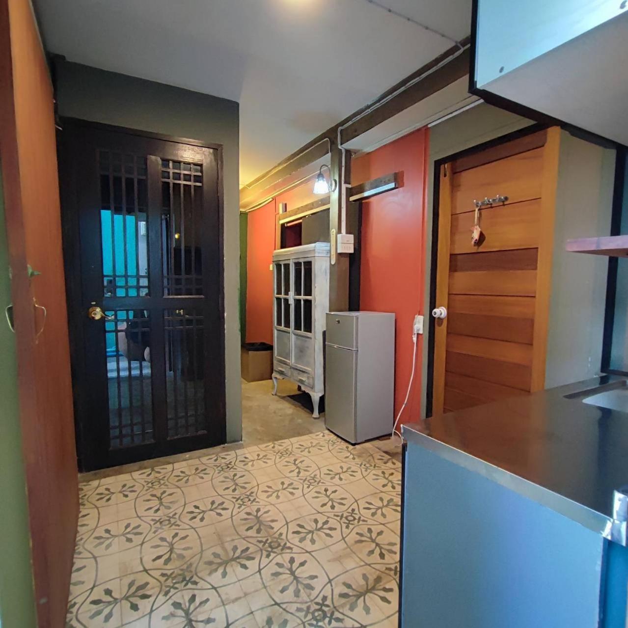 Non House บ้านนอนโฮสเทล Hostel Bangkok