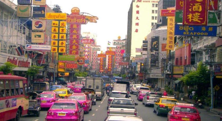 Oyo 225 Premier Place Hotel 2*