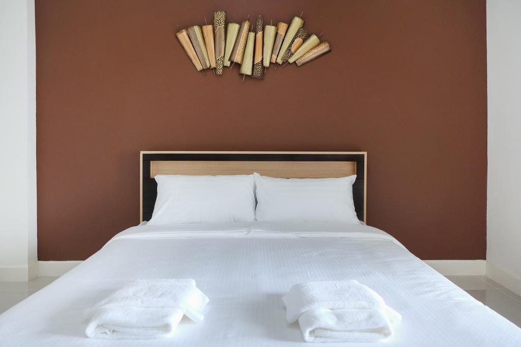 Aparthotel B32 4*