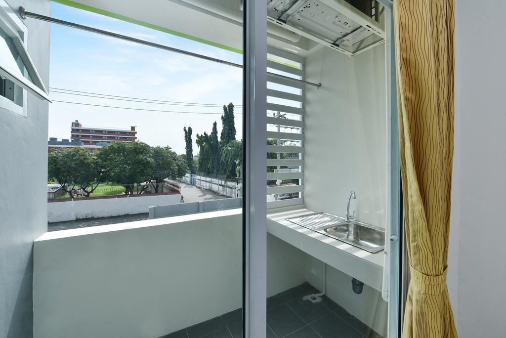 B32 Aparthotel