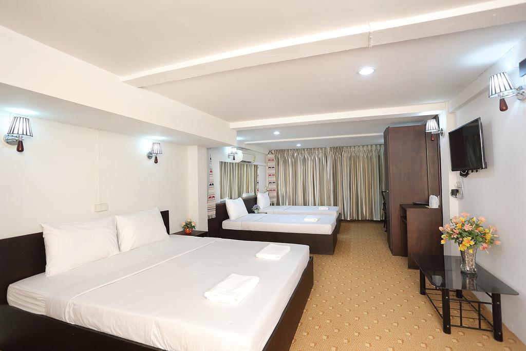 Baan Namtarn Guest house Bangkok