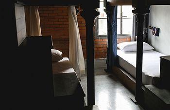 Hostel Oneday Sukhumvit 26 *