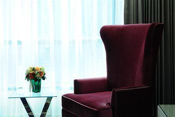 One One Hotel 3*