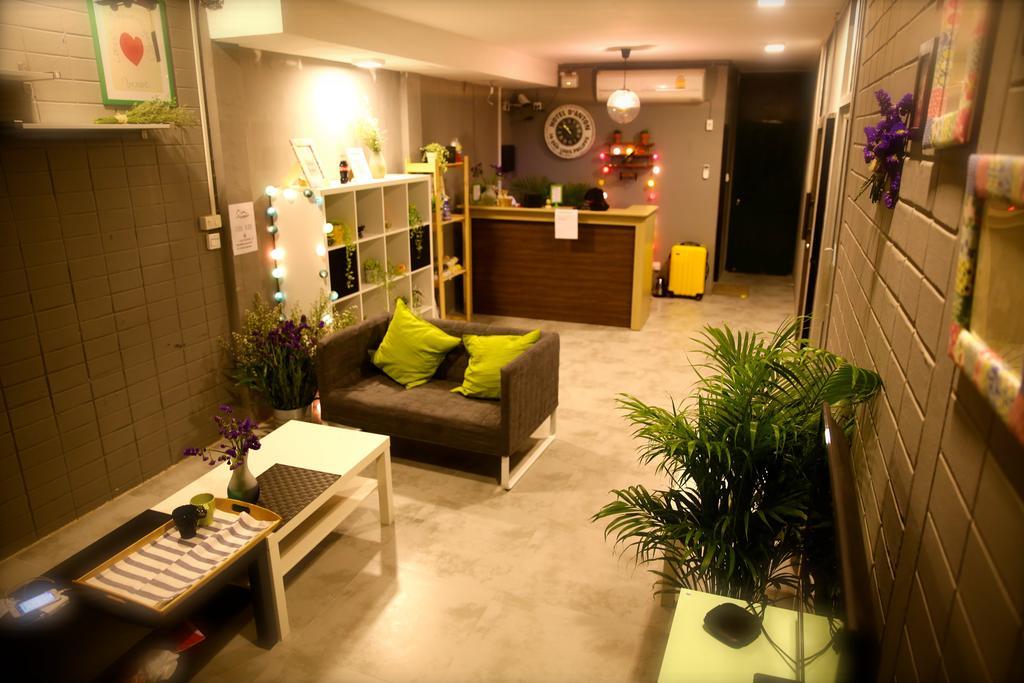 Deng Ba Hostel *