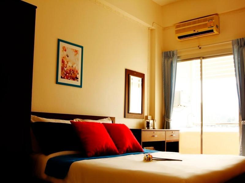 Golden Apartment Bangkok