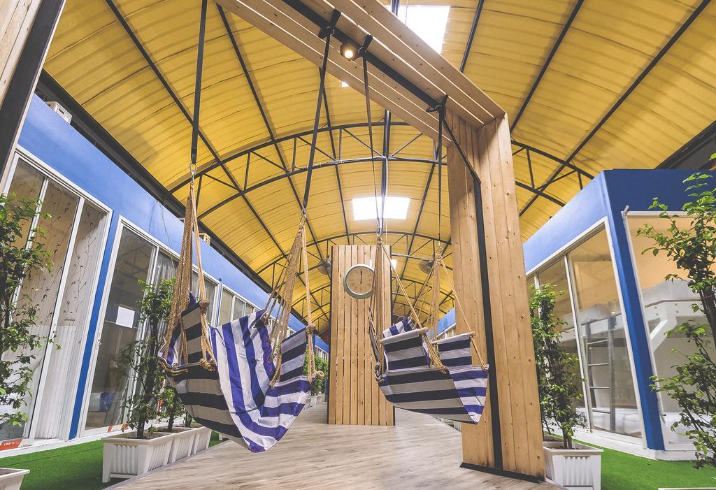 Glur Watergate Hostel *