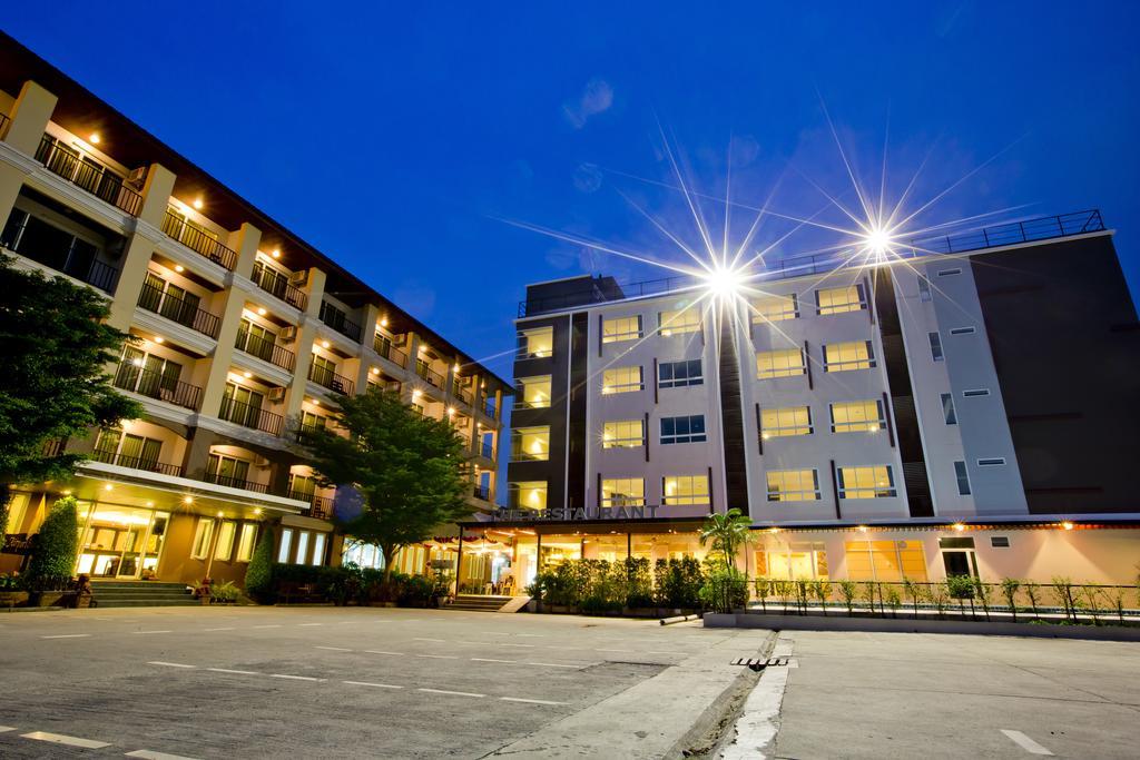 Sinsuvarn Airport Hotel 4*
