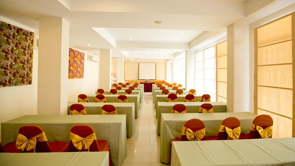 Sinsuvarn Airport Hotel