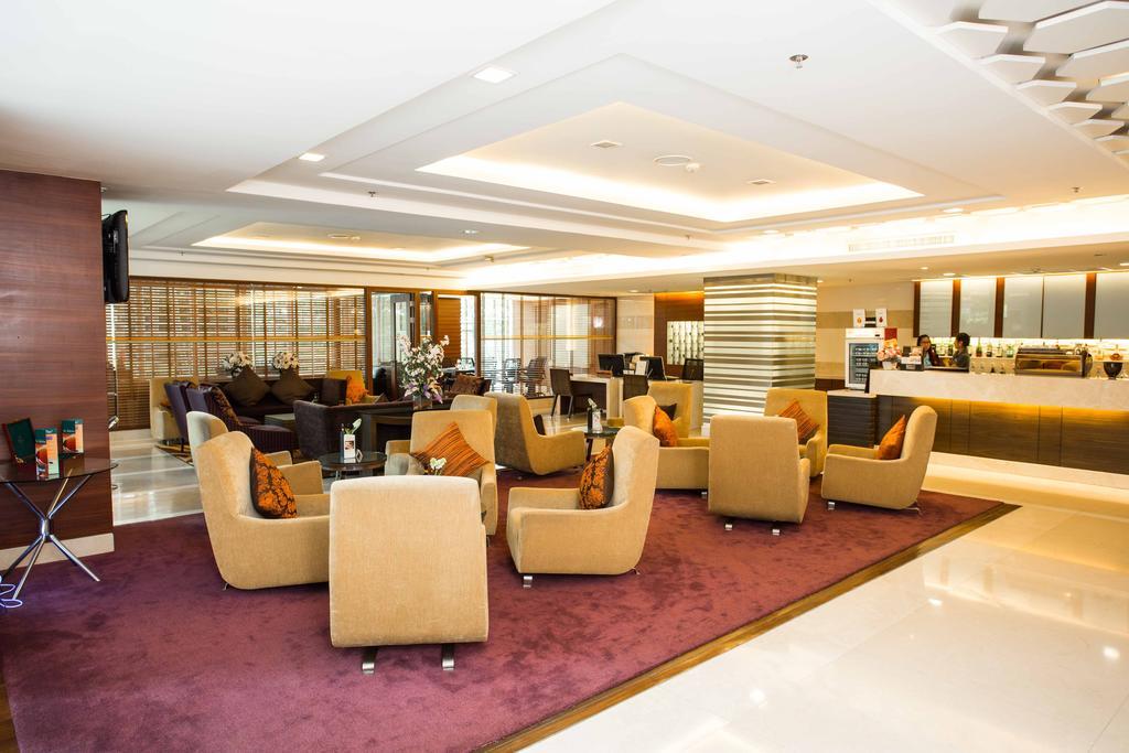 The Grand Fourwings Convention 5*