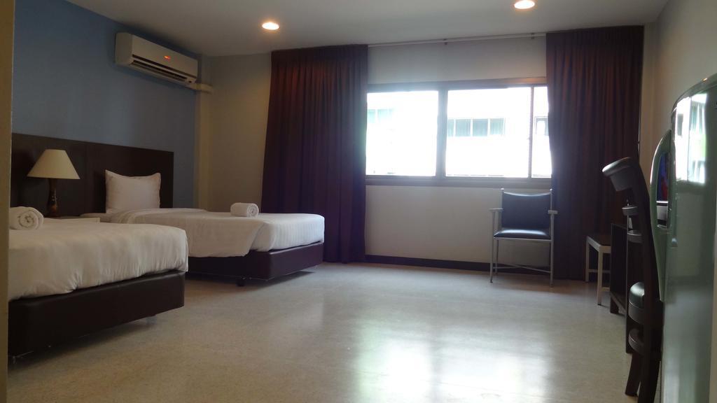 Inn Mango Bedroom