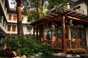 Charlie House Pin Klao Hotel Bangkok