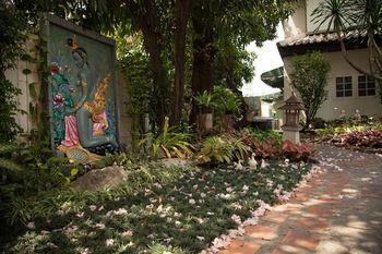 Hotel Charlie House Pin Klao Bangkok