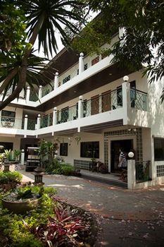 Charlie House Pin Klao Bangkok