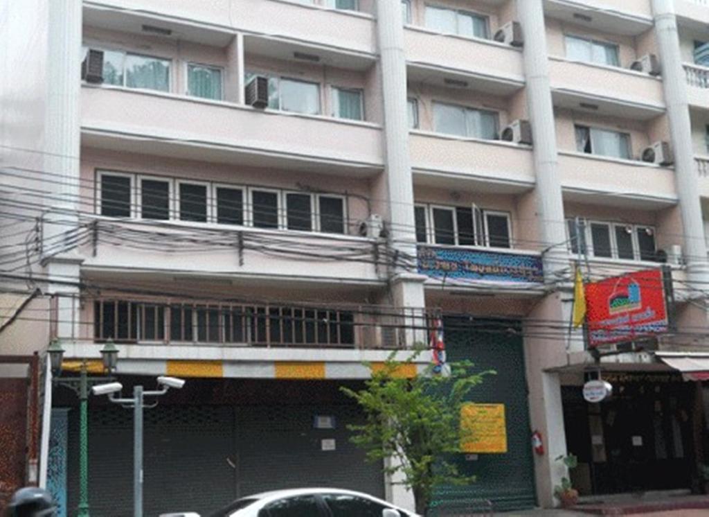 Phraarthit Mansion Bangkok