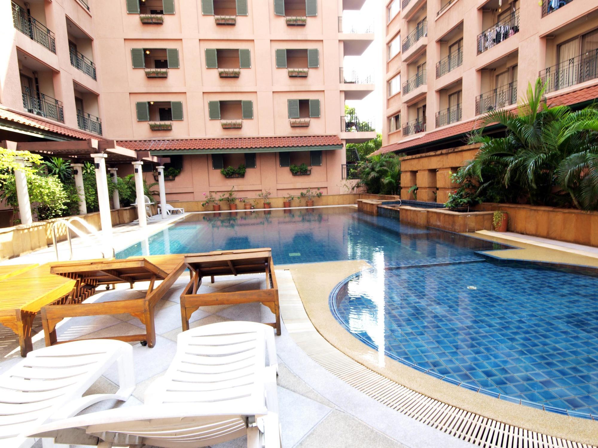 Nonsi Sathorn Bangkok