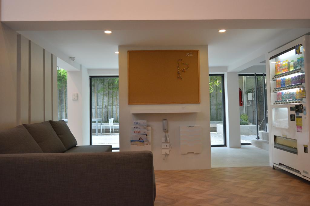 Hostel Rezt *