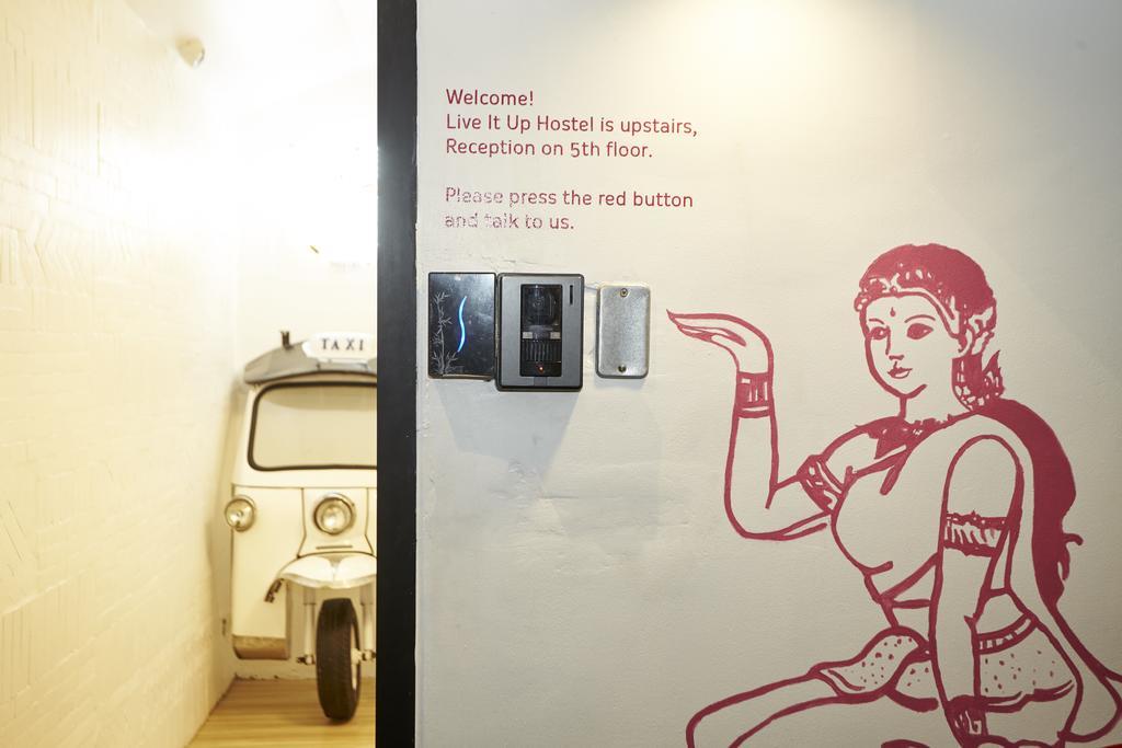 Hostel Liveitup Asok By D Varee Bangkok
