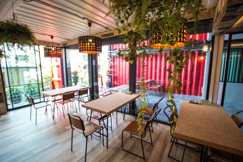 Hostel Sleep Box Sukhumvit 22 *