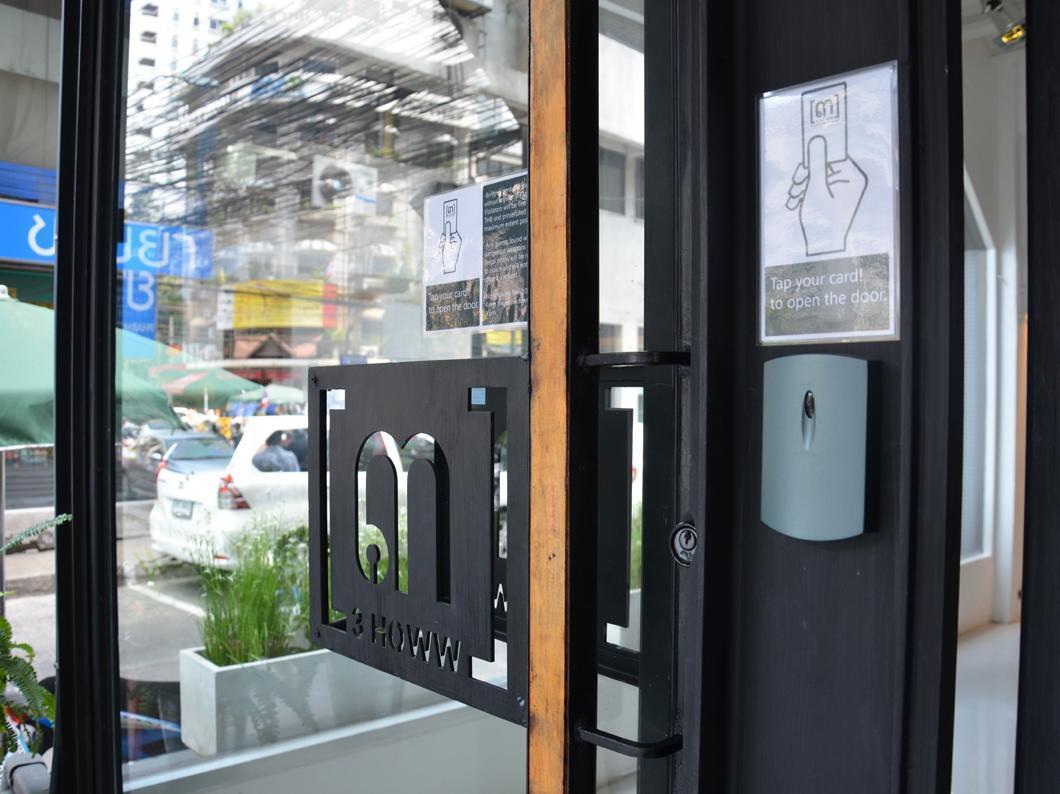 3howw @ Sukhumvit 21 Bangkok