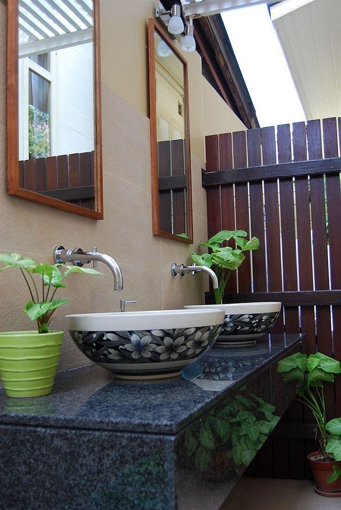 Hostel Baan Dinso Bangkok