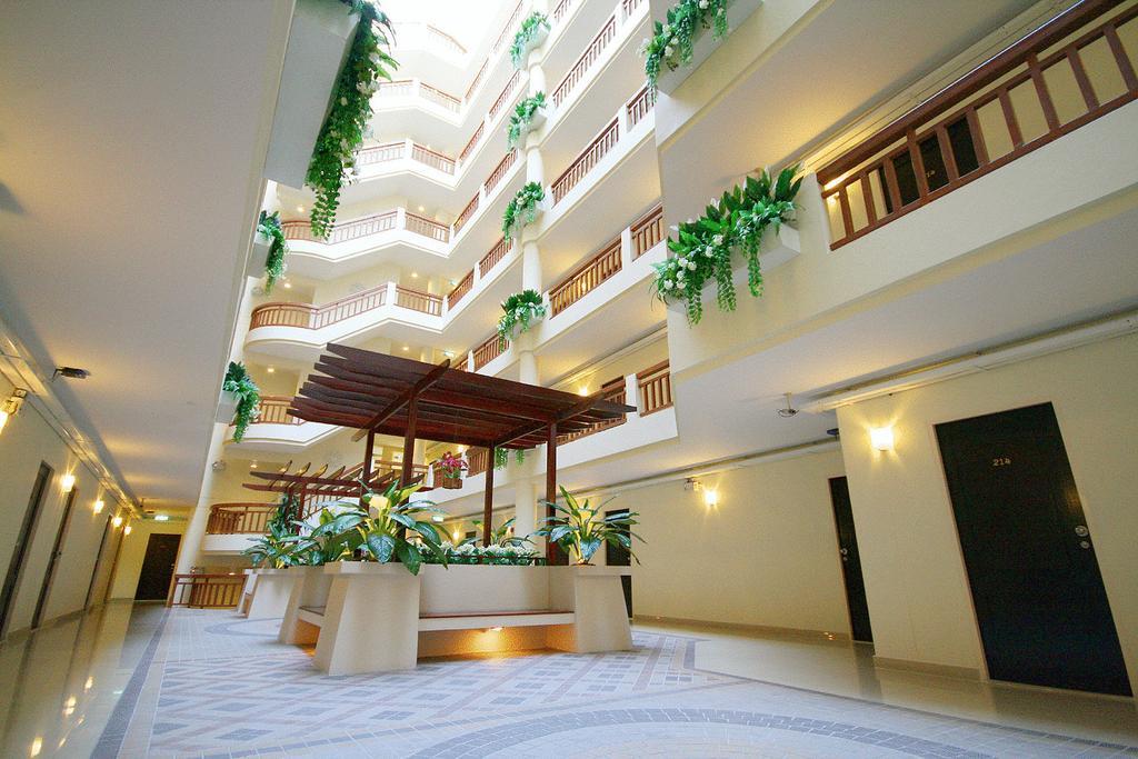 Aparthotel K.v.mansion 3*