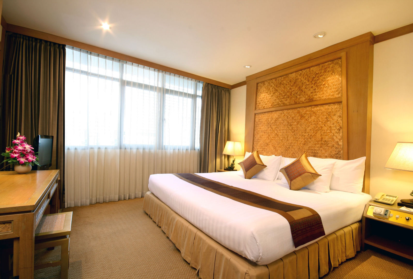 Hotel The Tarntawan Surawong 4*
