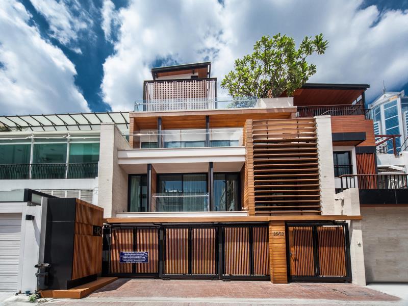 Hotel Arcadia Ploenchit By Compass Hospitality 4*